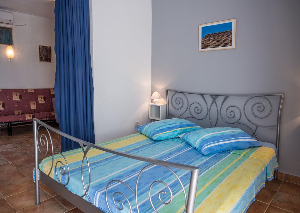 Apartments Viskovic ฮวาร์ ห้อง รูปภาพ
